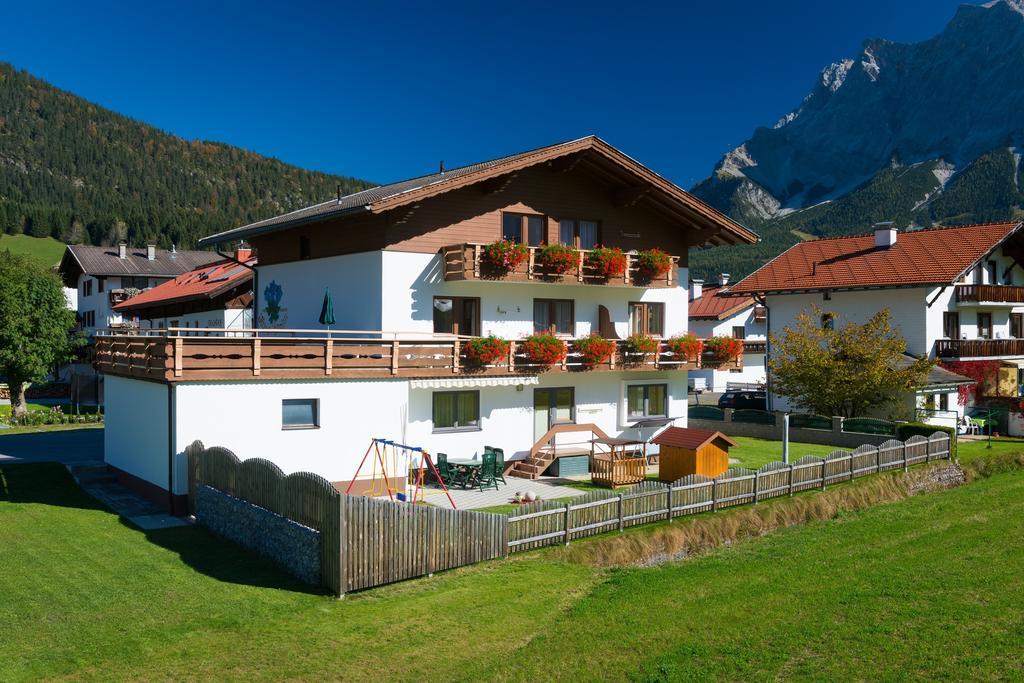Апартаменты Haus Enzian Лермос Экстерьер фото